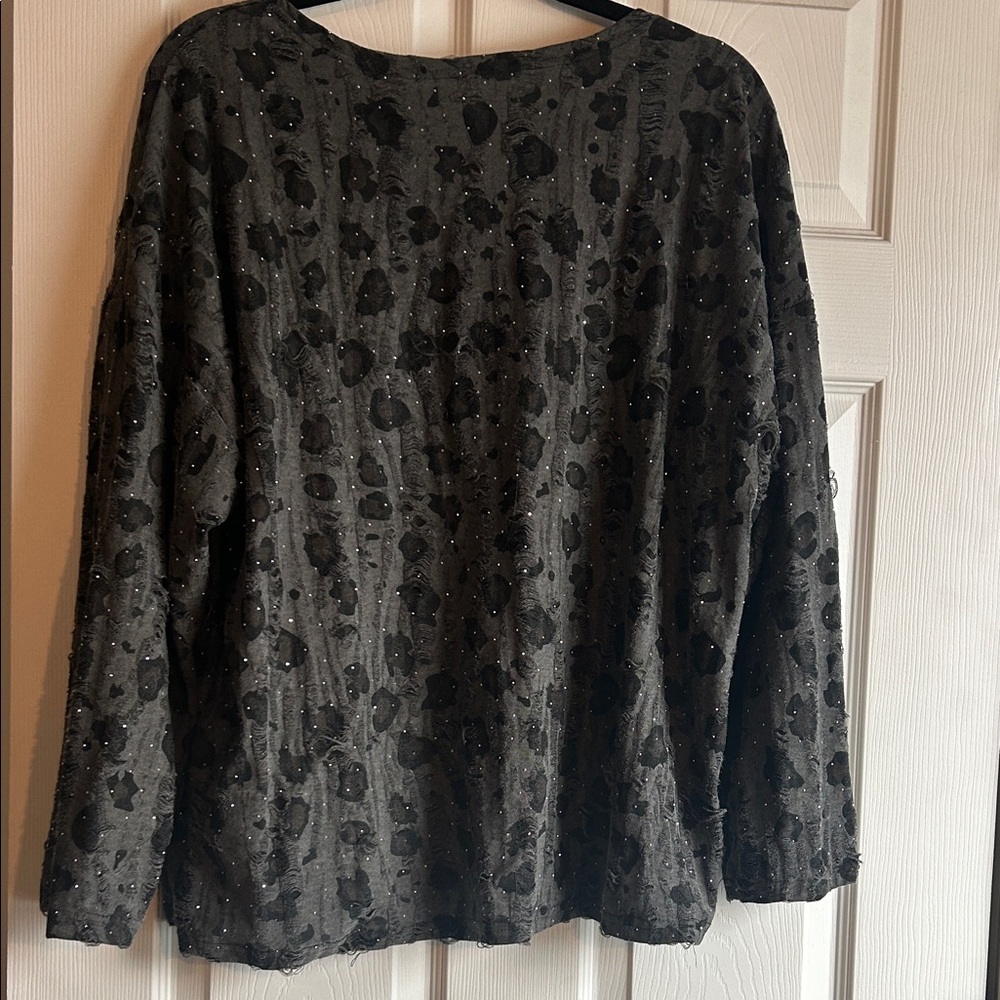 Black Patterned Long Sleeve Top - Picture 7 of 11